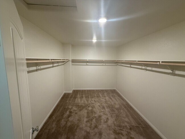 Building Photo - Victorville- New Richmond Home, 3 bedrooms...