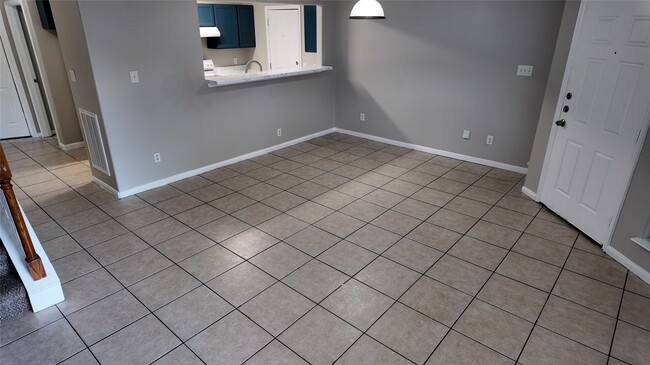 Building Photo - 3032 La Estancia Ln
