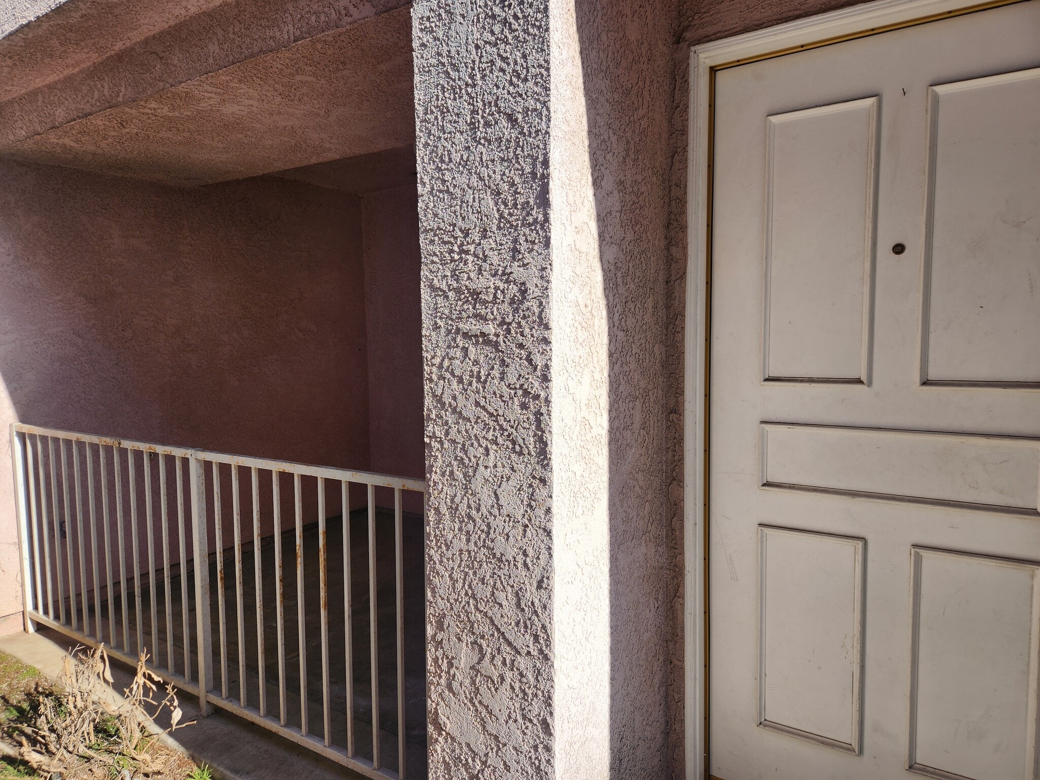 Front door & Priv Patio - 625 S Osage Ave