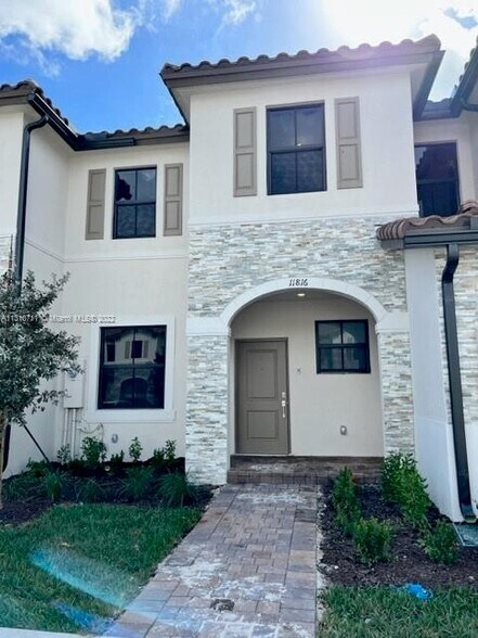 Primary Photo - 11816 SW 247th Ter