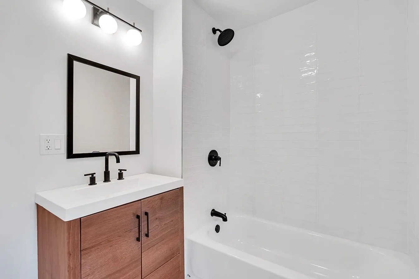 Building Photo - 315 Park Ave