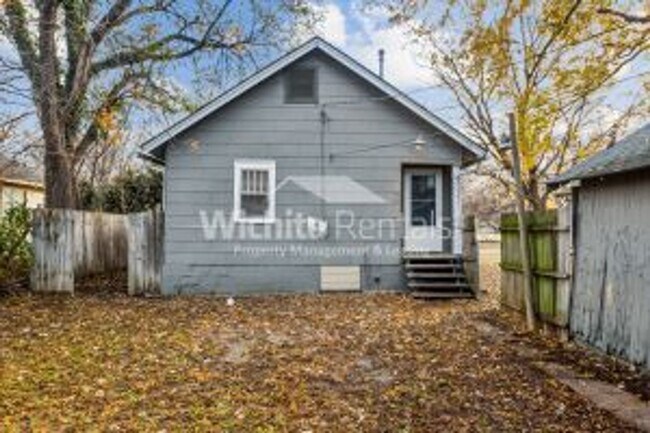 Building Photo - 3 bedroom 1 bath home