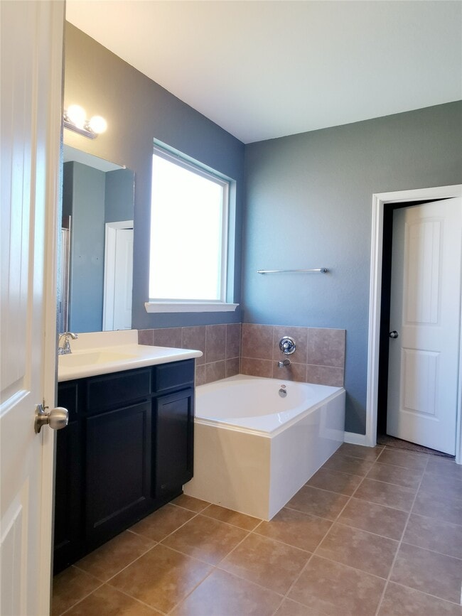 Building Photo - 23226 Verona View Ln