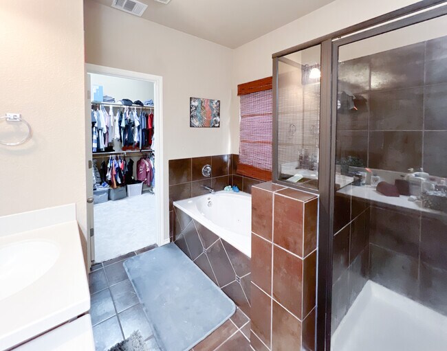 Building Photo - 10419 Avalon Rdg