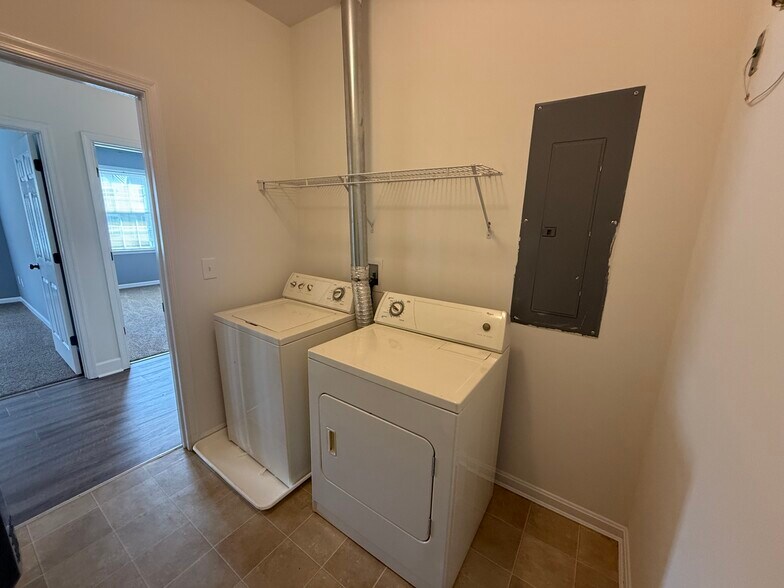 Building Photo - 706 Williams Lndg