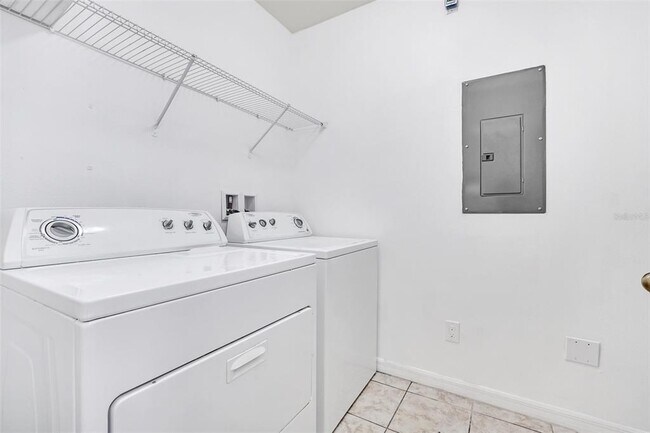Building Photo - 4569 Ada Ln