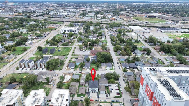 Building Photo - 3613 Rosalie St