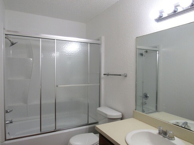 Building Photo - 4714 Creek Ct