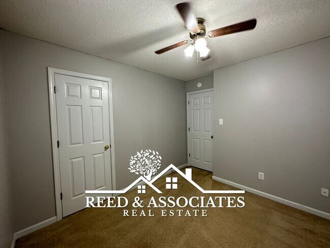 Building Photo - Cordova Home Located off of Houston Levee!