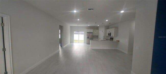 Building Photo - 2673 SW 156th Pl