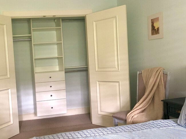 2nd bed closet - 400 Live Oak Rd