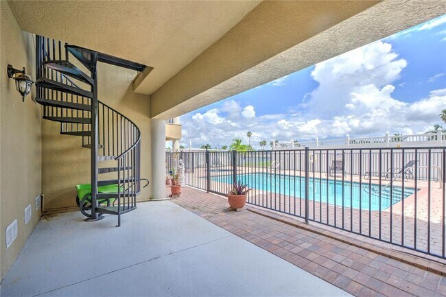 Building Photo - 300 Capri Blvd