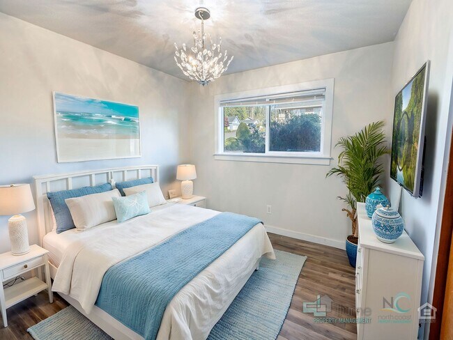 Building Photo - Spacious Single Family Home in Seaside!!!