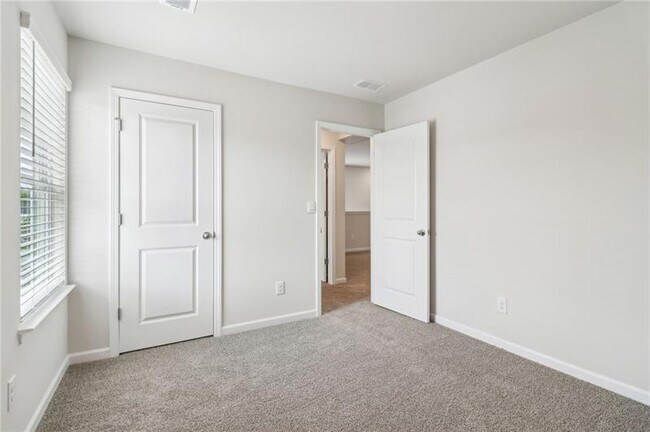 Building Photo - 2759 Aralynn Wy