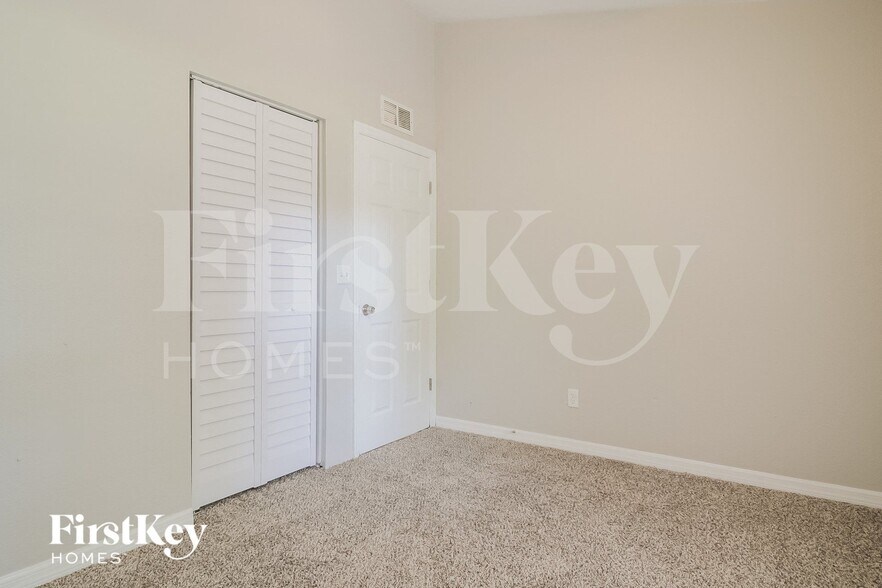 Building Photo - 148 N Ridgewood Ave