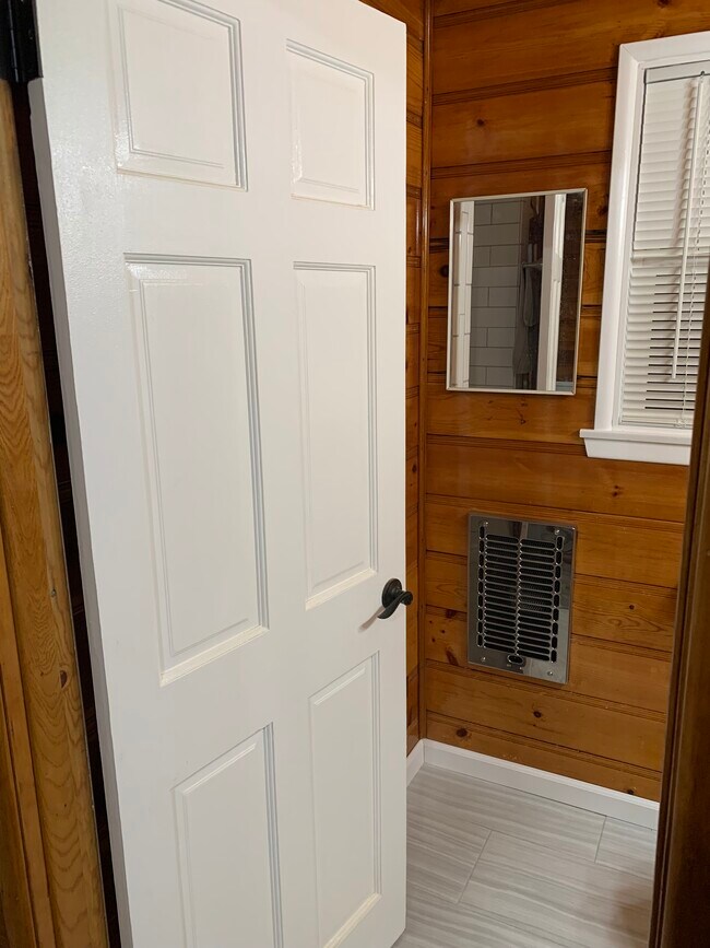 Bathroom - 793 Edgemoor Rd