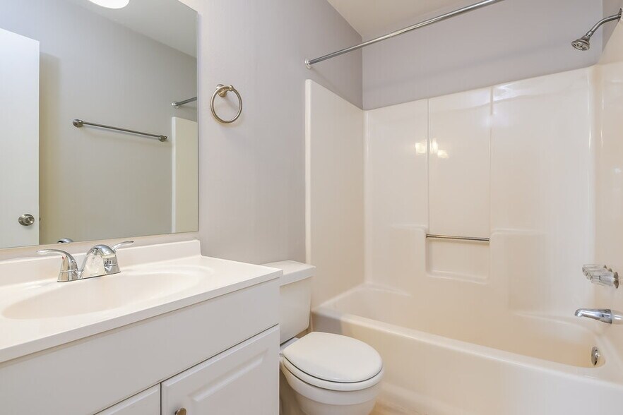 Building Photo - 264 Magellan Dr