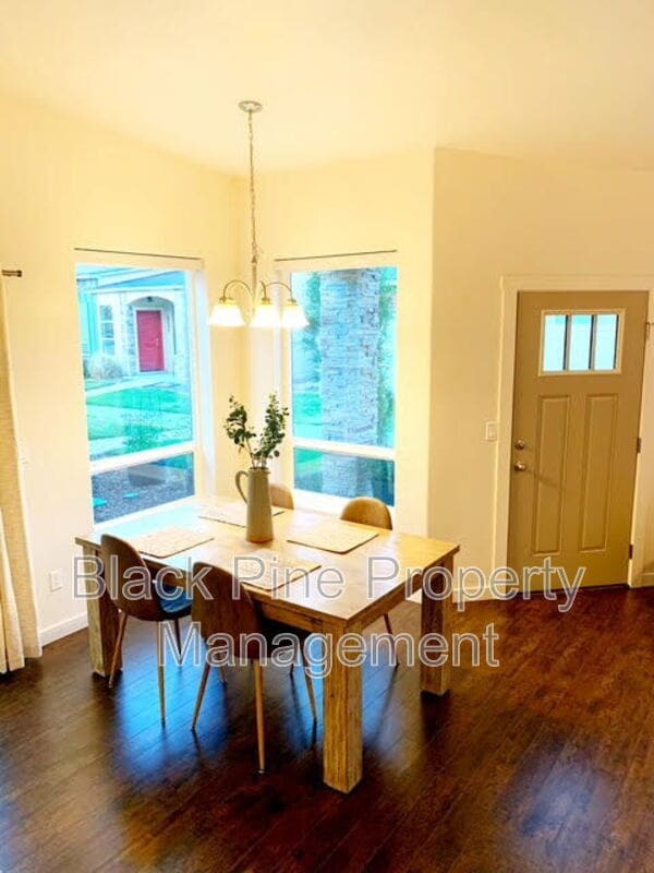 Building Photo - 2970 N Villere Ln