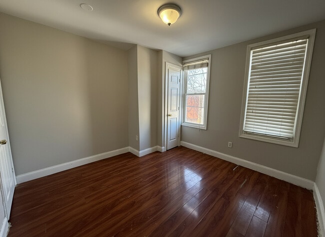 Building Photo - 2915 W Wishart St