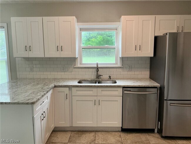 Building Photo - 3653 Brainard Rd