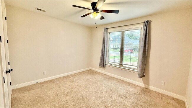 Building Photo - 10012 Adagio Cv