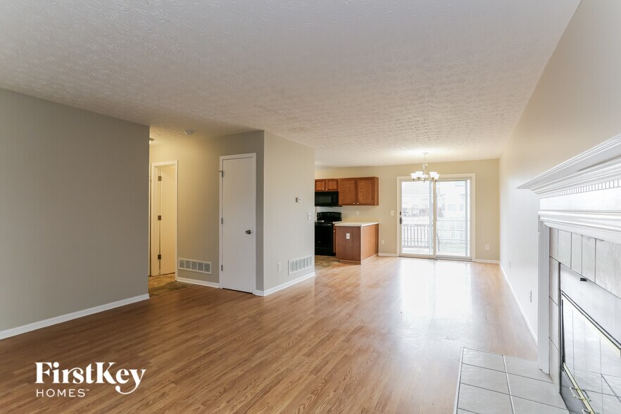 Building Photo - 5842 Rothrock Ct