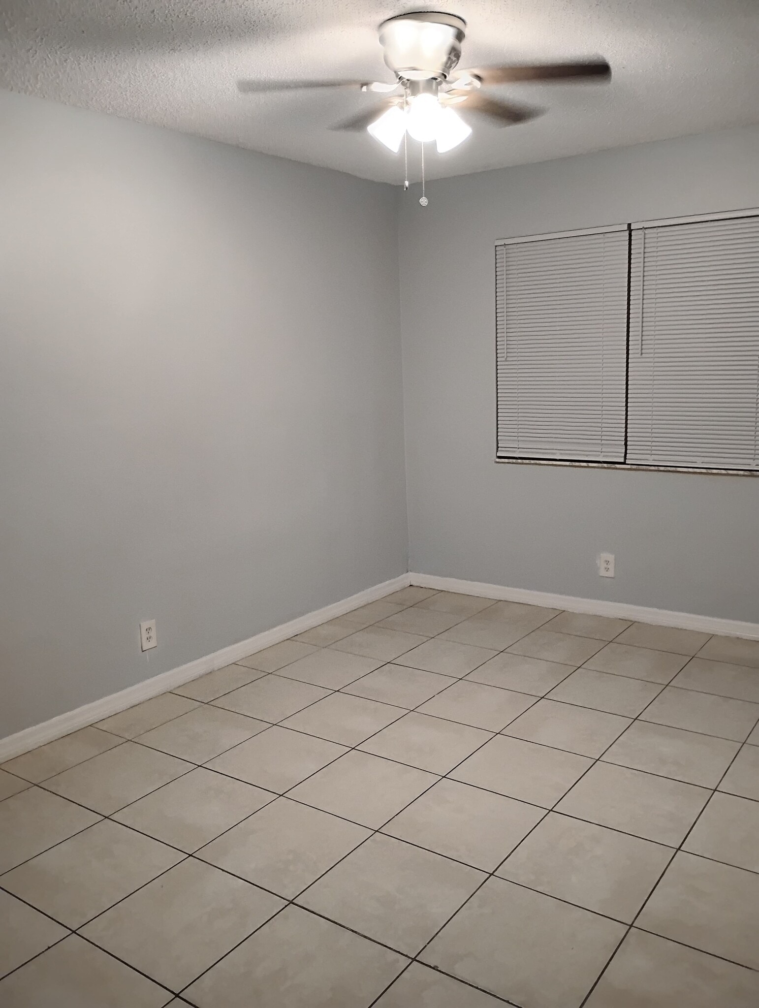 Building Photo - 4898 Orleans Ct