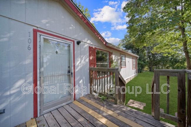 Primary Photo - 106 Haeckerville Rd