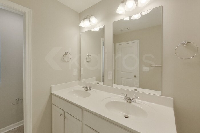 Building Photo - 141 Williams Ln