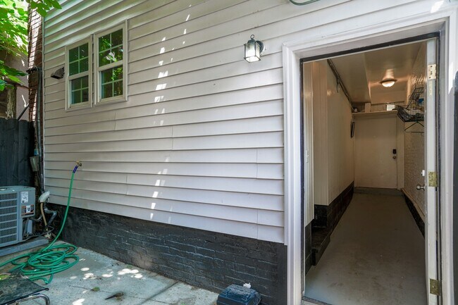 Building Photo - 619 Florida Ave NW