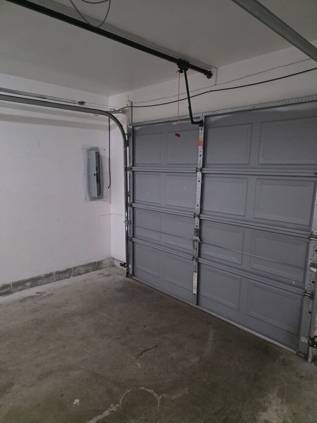 Building Photo - Blairville Court