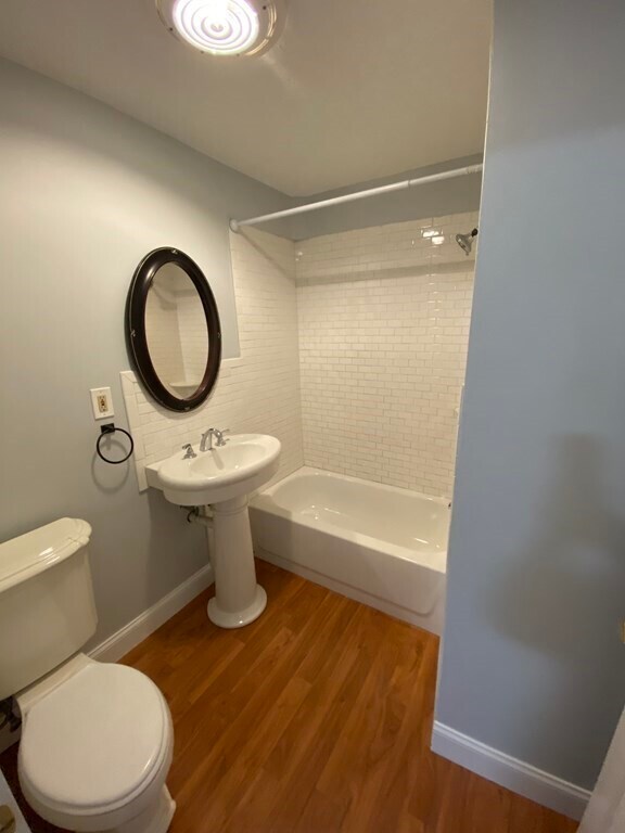 Building Photo - 12 Avon St