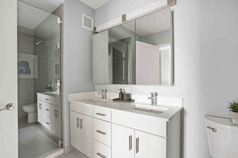 Building Photo - 1035 S State St