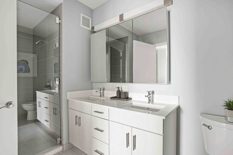 Building Photo - 1053 S State St