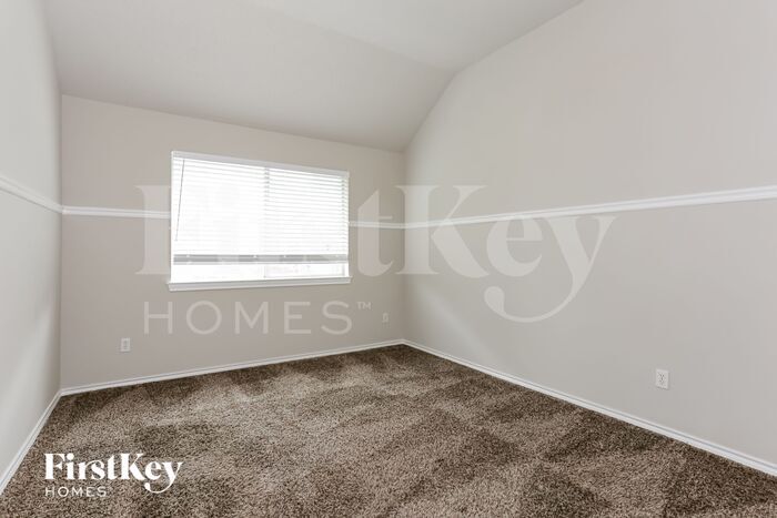 Building Photo - 312 Camp Creek Dr