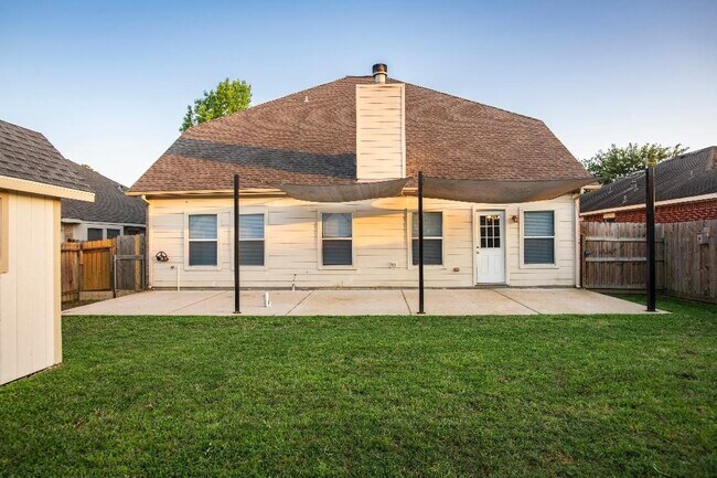 Building Photo - 30615 S Sulphur Creek Dr