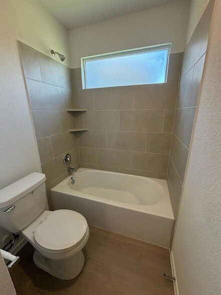 Building Photo - 275 Keefer