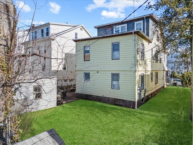 Building Photo - 76 Grumman Ave