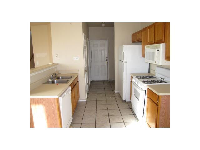 Building Photo - Nice Duplex in Round Rock