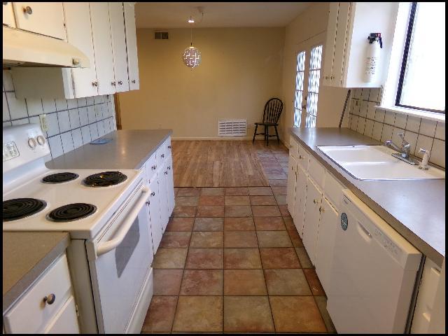 Building Photo - 11320 Southridge Dr