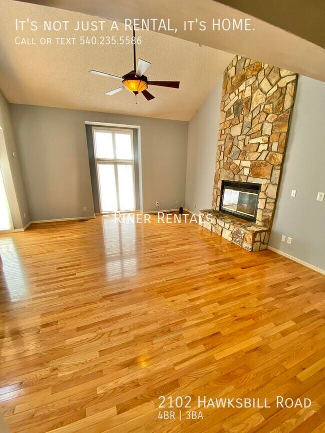 Building Photo - 2102 Hawksbill Rd