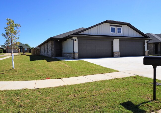 Primary Photo - Chisholm Creek Duplex NW OKC
