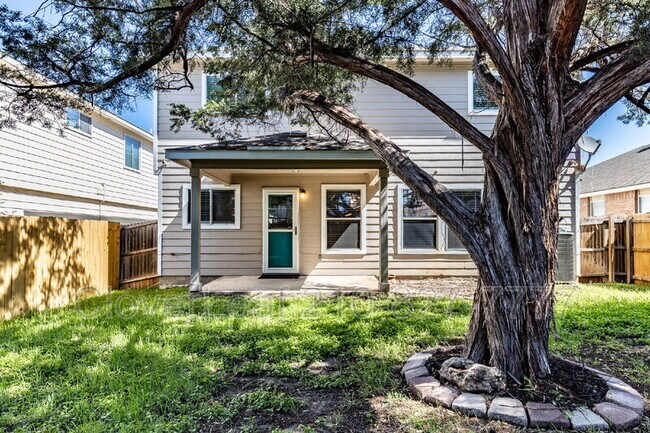 Building Photo - 5818 Sherbrooke Oak