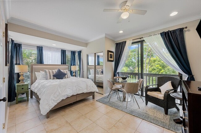 Building Photo - 11842 Pebblewood Dr