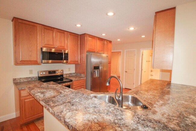 Building Photo - 241 Sweetgrass Ln