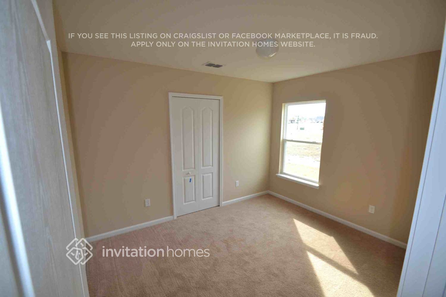 Building Photo - 313 N Bellagio Dr