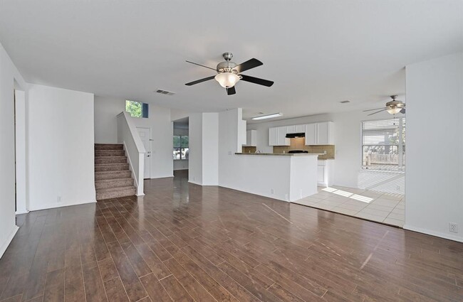 Building Photo - 480 Camelia Pkwy