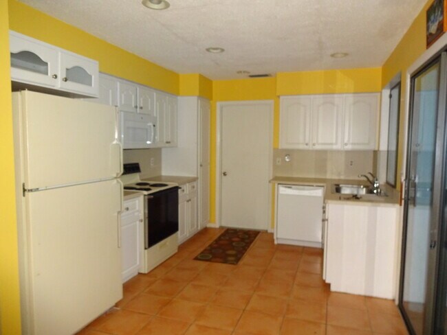 Building Photo - 18 Black Alder Dr