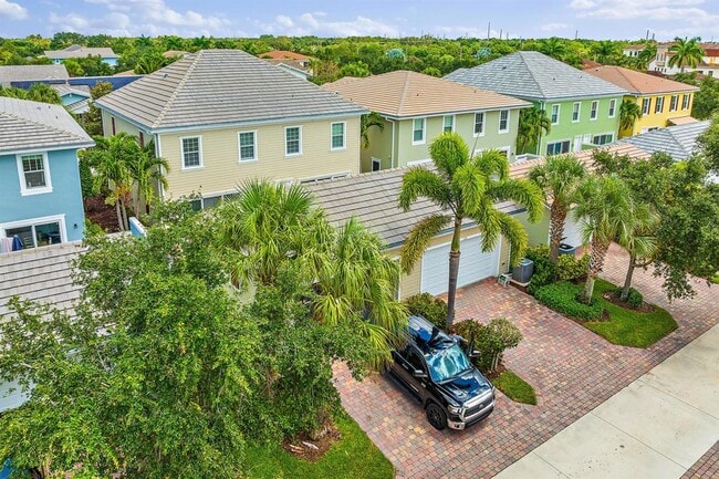 Building Photo - 1130 Sweet Hill Dr