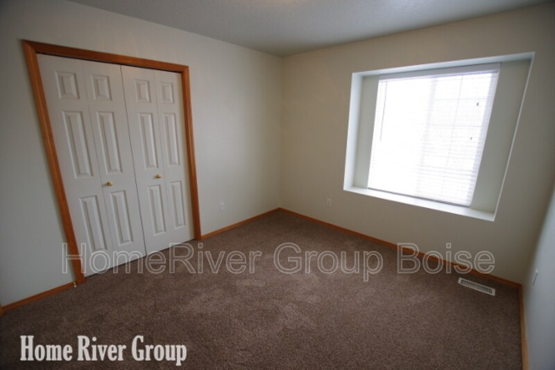 Building Photo - 6521 W Parapet Dr